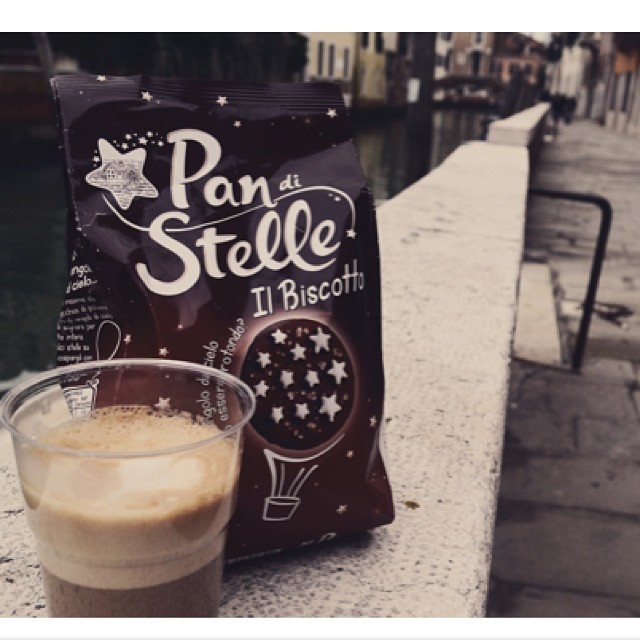 Die #kaffesätze gehen in die erste Runde! Heute auf dem Blog: zwischen Studium, Ausbildung und Arbeitslosigkeit. #pictureoftheday #coffee #sweets #life