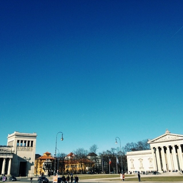 Königsplatz #München #vscocam #munich #travel #colors #sun #europe #monument #winter #vscolove #vsco