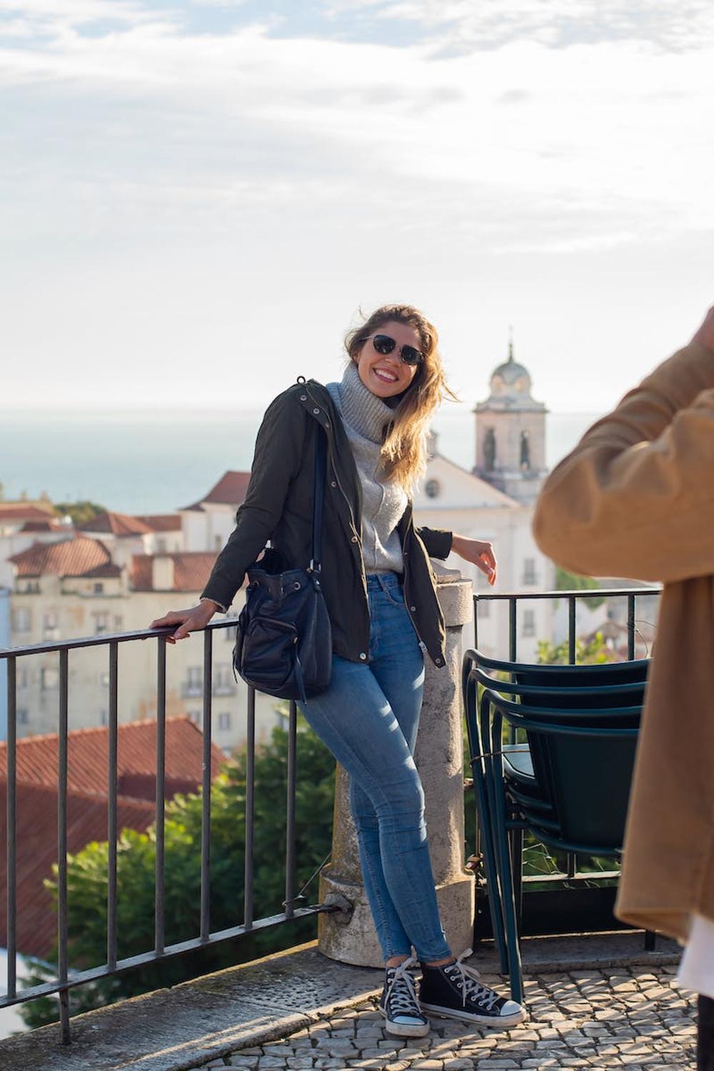 a_woman_posing_at_the_camera