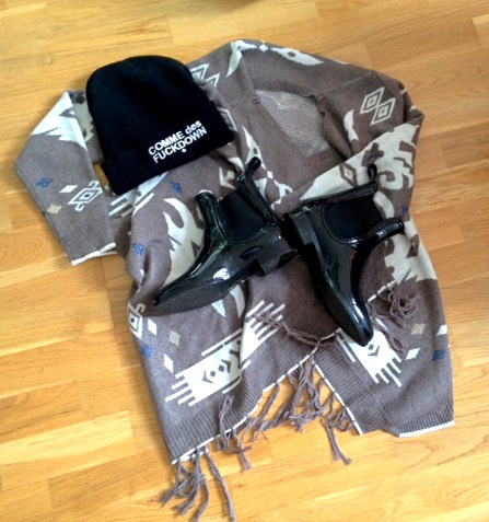 Comme des Fuckdown, Gummistiefel, Cardigan