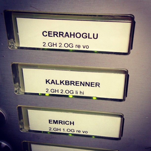 Gestern in #berlin. Klingeln bei #kalkbrenner ?