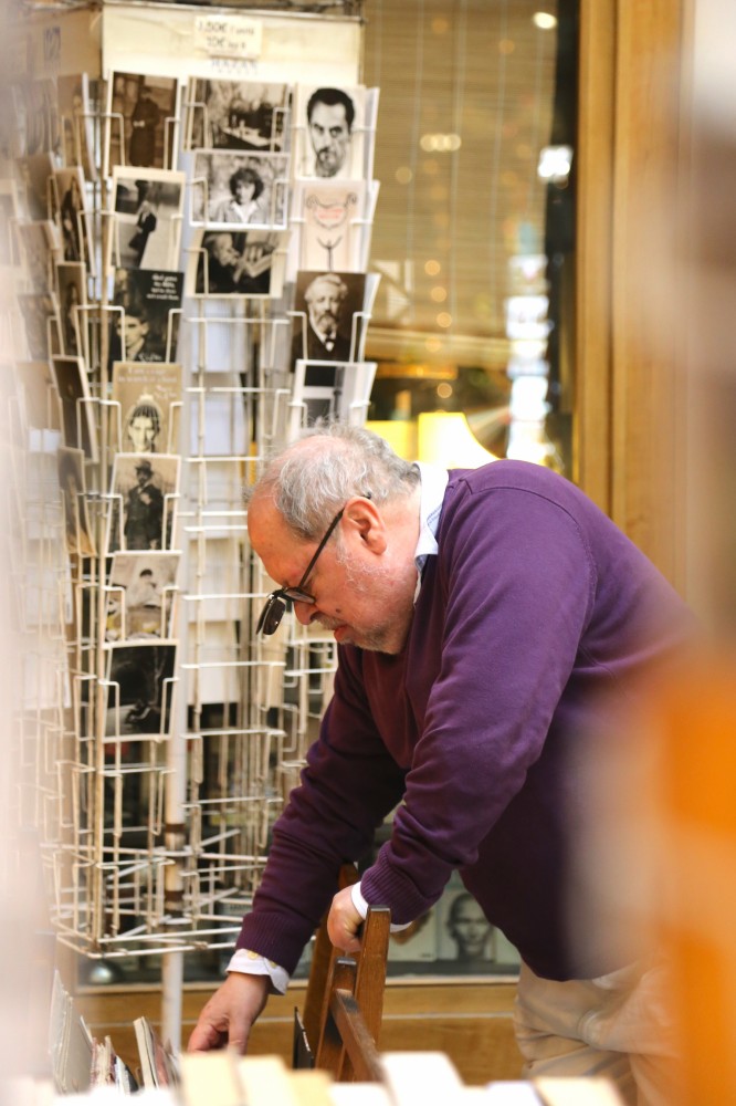 verkaeufer_paris_anidenkt